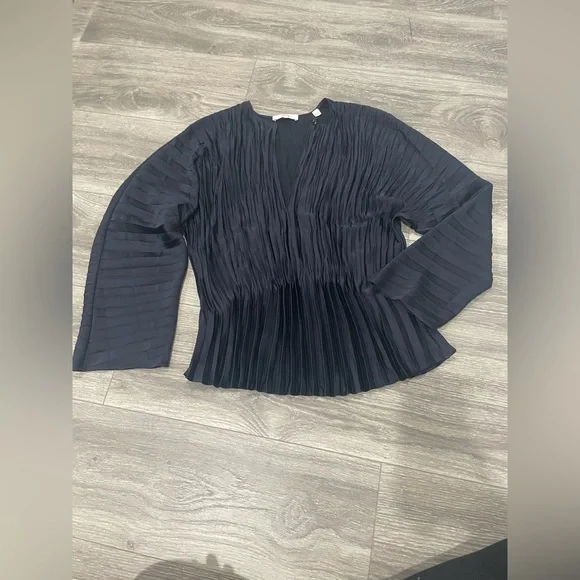 Vince Pleated Satin Blouse size xs colour blue new - Picture 3 of 7